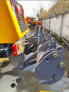 Niveleuse XCMG GR2153 d'occasion <span class=keywords><strong>de</strong></span> haute qualité, 16,5 tonnes, moteur Cummins 164 kW, pour la préparation des terres agricoles, chantier <span class=keywords><strong>de</strong></span> construction, <span class=keywords><strong>vente</strong></span> chaude - Product Image 4