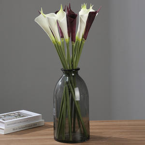 Lirios de Cala Artificiales de 26 Pulgadas, Color Morado, Tacto Real, Tallo Largo, para Jarrones Altos, Decoración de Interiores para Bodas, Oficinas y Hogares - Product Image 1