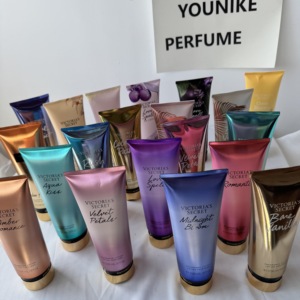 Nuova Lozione Profumata per il Corpo Agua Kiss Velnet Petels Love Spell Romance 2026, Fragranza Femminile di Marca Victoria Secret - Product Image 3