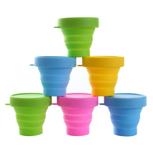 Tasse en silicone pliable portable, réutilisable, de qualité alimentaire, avec couvercles, design classique traditionnel, idéale pour un cadeau - Product Image 1