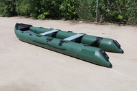 Trois types de kayaks, bateaux pneumatiques, bateaux à pagaie. Ventes directes d'usine, Approvisionnement direct d'usine. Sports nautiques