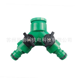 Robinet d'arrosage de jardin à trois voies, connecteur d'irrigation goutte à goutte en plastique 3/4 po - Product Image 3