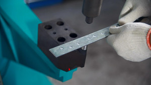 Suncenter máquina de clínica pneumática para sheetmetal - Product Image 3