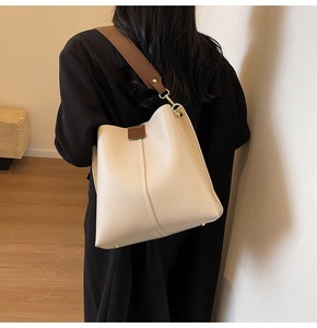 Nuevo Bolso Bandolera de Moda, Gran Capacidad, de Cuero Suave, Bolso de Mano para Mujer, Diseño de Lujo - Product Image 6