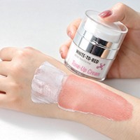 Base de Teint Hydratante Effet Ultra-Éclatant et Lumineux, Légère avec Technologie Blanc-Rouge et Acide Hyaluronique, Marque Privée