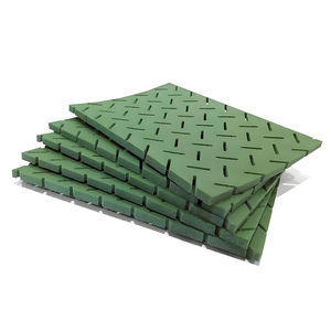 Les coussinets absorbant les chocs de terrain de <span class=keywords><strong>football</strong></span> XPE pour l'herbe de <span class=keywords><strong>football</strong></span> et les terrains de sport sont utilisés pour la couche élastique de <span class=keywords><strong>gazon</strong></span> <span class=keywords><strong>synthétique</strong></span> - Product Image 5