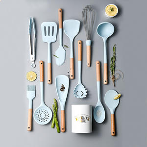 Ensemble d'ustensiles de cuisine en silicone bleu 12 pièces avec manches en bois, résistant à la chaleur, anti-rayures, style nordique - Product Image 4