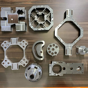 ชิ้นส่วนอะลูมิเนียมอัลลอยด์ที่ผลิตด้วยเครื่อง CNC ความแม่นยำสูงของ Dongcheng สำหรับงานต้นแบบโลหะ ความแม่นยำสูง 0.01 0.05 มม. งานต้นแบบฮาร์ดแวร์ - Product Image 1