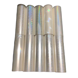 ฟอยล์ปั๊มร้อนโฮโลแกรมใส PET แบบม้วน หนา 12-25 ไมครอน สำหรับเครื่องเคลือบแบบทั่วไป พิมพ์ลายด้วยความร้อน กระดาษสำหรับเครื่องพิมพ์เลเซอร์ - Product Image 1