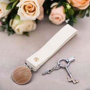 Baby Shower PU Leather <b>Quilt</b> <b>Clip</b> Baby Carriage Stroller Pacifier Anti-drop Anti-kick Children's Shoe <b>Clip</b> Welcome Gifts - Product Image 4