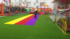 Mật độ 18900 20mm Chiều cao cầu vồng đầy màu sắc chạy theo dõi cỏ nhân tạo - Product Image 2