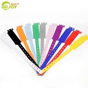 <span class=keywords><strong>Bracelet</strong></span> <span class=keywords><strong>d</strong></span>'<span class=keywords><strong>identification</strong></span> en vinyle PVC souple et confortable, à usage unique pour festivals et occasions spéciales - Product Image 3