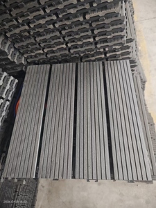 Dalles de terrasse en WPC imperméables pour l'extérieur, auto-assemblables, antidérapantes, revêtement de <span class=keywords><strong>sol</strong></span> composite pour jardin - Product Image 4