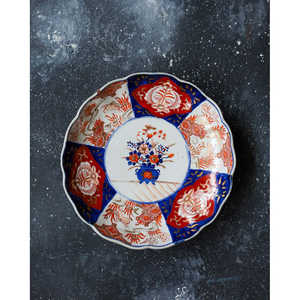 Ensemble de 4 assiettes en céramique Imari peintes à la main, design moderne et créatif de haute qualité, motif de cœur moderne pour la restauration fine - Product Image 1