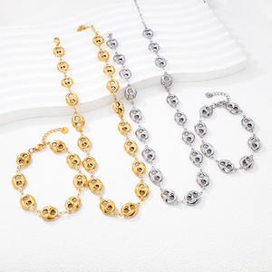 Venta al por mayor de joyería de moda de acero inoxidable sin deslustre 18K chapado en oro nariz de cerdo grano de café gargantilla cadena collar pulsera conjuntos - Product Image 1