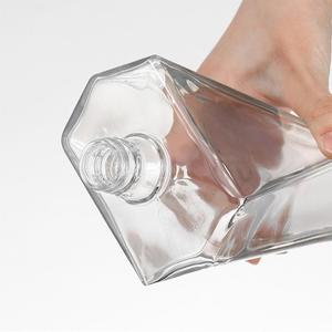 Botella de Alcohol Personalizada de Lujo, Extra Super Flint Glass, Superficie Transparente, 500ML 750ML, para Ginebra, Vodka, Tequila, Whisky, Brandy, con Tapón de Corcho - Product Image 6