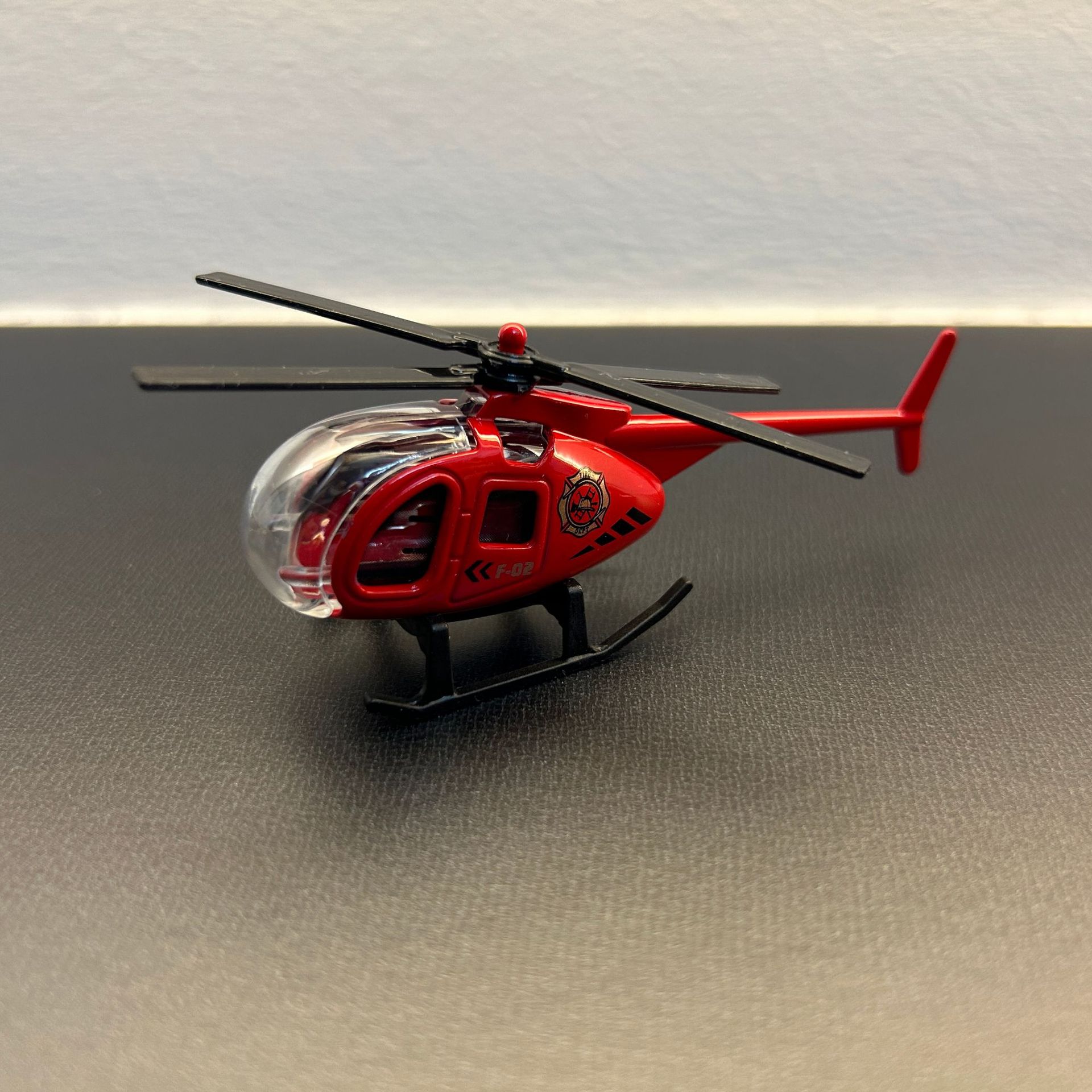 Modèle d'hélicoptère de lutte contre les incendies