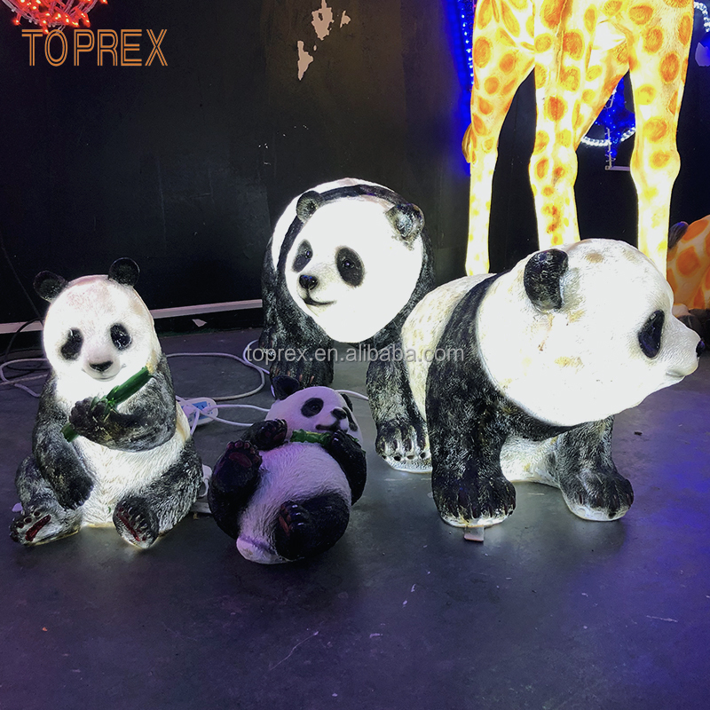 Panda sdraiato