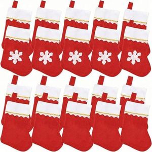 Chaussettes de Noël suspendues pour cheminée, en tissu non tissé rouge, chaussettes de Noël personnalisées en feutre - Product Image 5
