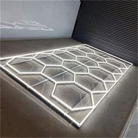 Barre lumineuse LED hexagonale en nid d'abeille facile à installer pour l'éclairage de plafond d'entrepôt, de bureau et de jardin