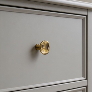 Traditional Round Zinc Alloy <b>Cabinet</b> Handle with Golden Finish for Wardrobe Drawer Door Surface - Product Image 4