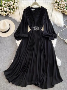 Oem français rétro <span class=keywords><strong>haute</strong></span> <span class=keywords><strong>couture</strong></span> col en V manches lanterne clouté <span class=keywords><strong>robe</strong></span> <span class=keywords><strong>de</strong></span> diamant pour les femmes taille mince élégante grande jupe longue - Product Image 5