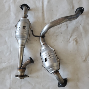 ชุดประกอบเครื่องยนต์คุณภาพสูงราคาประหยัด ท่อร่วมไอเสีย ตัวเร่งปฏิกิริยา สำหรับรถยนต์โตโยต้าแลนด์ครุยเซอร์ ปราโด 3.5 ลิตร - Product Image 2