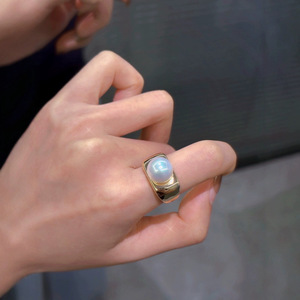 แหวนเงินแท้ S925 ประดับมุกน้ำจืดธรรมชาติทรงสี่เหลี่ยม ขนาด 10-11 มม. ดีไซน์ทันสมัย ปรับขนาดได้ พร้อมกล่องของขวัญ - Product Image 2