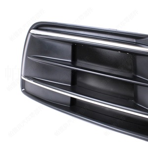 กรอบไฟตัดหมอก Audi Q5 ปี 2018-2020 ABS ช่องระบายอากาศด้านล่าง รุ่น 80D807245 ด้านขวา - Product Image 1