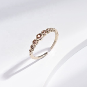 Anillo ajustable de latón personalizado con circonita redonda, estilo casual, clásico, chapado en oro, barato, para mujer - Product Image 4
