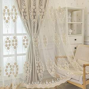 Eleganti <span class=keywords><strong>Tende</strong></span> a Doppio Strato Stile Europeo <span class=keywords><strong>con</strong></span> Mantovana e Ricamo Floreale 3D per Soggiorno e Camera da Letto Beige 51x96 Pollici - Product Image 3