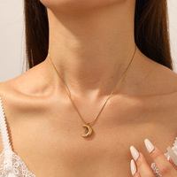 Collier tendance en os de serpent, design Moon Muse, forme de croissant, zircon, acier inoxydable, torsadé, style Singapour, pour fête, rassemblement islamique