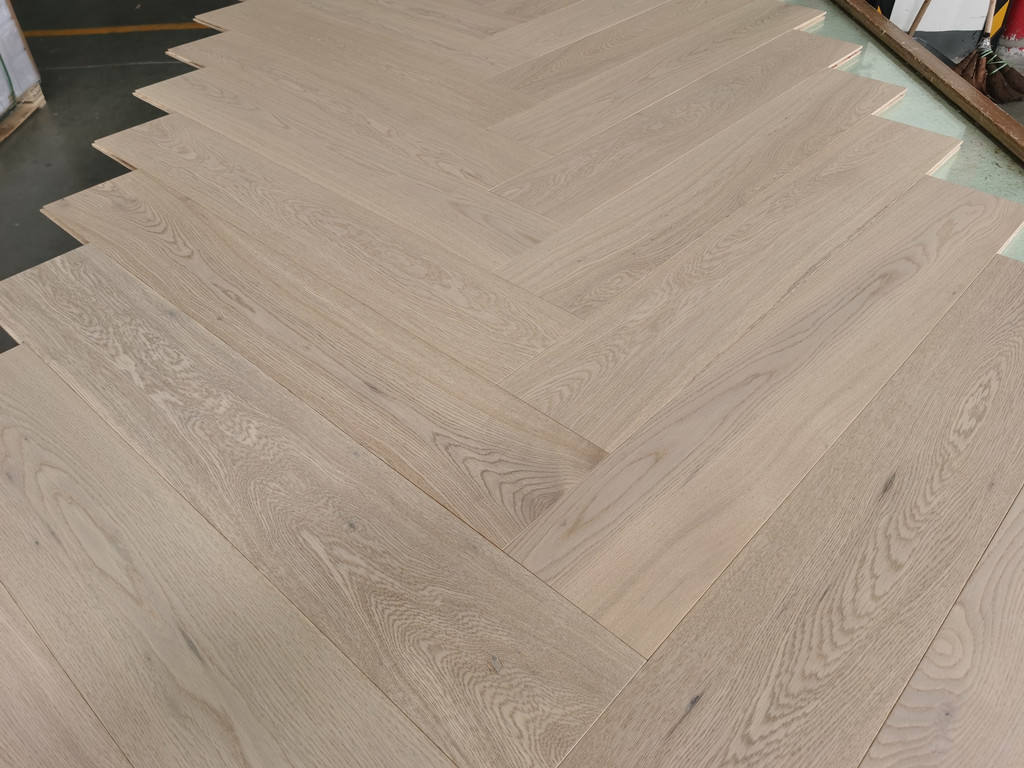 เหลืองอ่อน