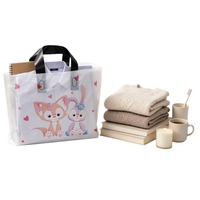 Livraison rapide, sacs en plastique en gros, poignée souple, logo personnalisé imprimé pour la vente au détail, vêtements, cadeaux