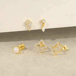 Boucles d'oreilles clous en argent 925, opale ronde de luxe, étoile creuse à quatre branches, très vendues - Product Image 3