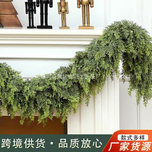 Décoration de Noël en rotin de cyprès artificiel Honeyse 1,8 m pour cheminée de maison - Product Image 5