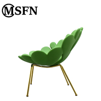 Fauteuil d'appoint moderne et ludique en forme de feuille de cactus, revêtement en polyuréthane souple, pieds en métal doré, pour salons, chambres, hôtels, extérieur