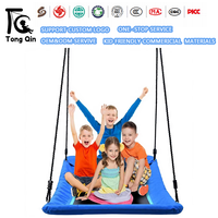 Siège suspendu pour enfants coloré et durable avec cordes réglables en hauteur, balançoire portable pour utilisation en intérieur et en extérieur