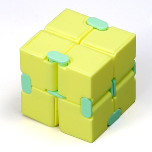 Cube infini lumineux personnalisé OEM ODM, vente en gros, jouet anti-stress pour enfants et adultes, cadeau <span class=keywords><strong>de</strong></span> fête - Product Image 6