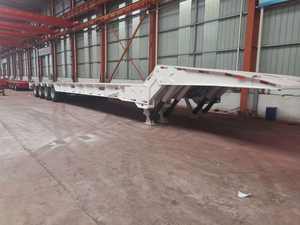 Semirremolque de cama baja con cuello de cisne plegable Remolque plano hidráulico extensible para transporte de equipos pesados - Product Image 2