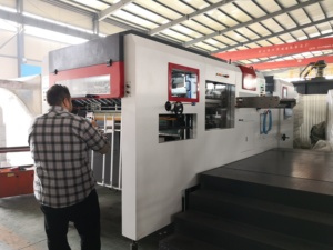 Jiguo MYP-1080E MYP-1060H tự động phẳng các tông sóng giấy chết cắt và Tước máy - Product Image 2