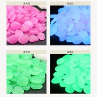 Qipuwei vend du sable de fond de réservoir de poisson chaud, des galets de paysage de plantes en pot, des pierres fluorescentes colorées, un St lumineux artificiel