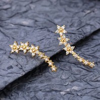 Anting-anting berbentuk bunga ala Korea, desain niche, minimalis, elegan, sederhana, serbaguna.