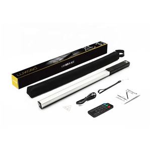 Q508A Lampe LED portable professionnelle 2600mAh pour film et photographie, RGB SMD, 1000 lumens, température de couleur 3000-6000K, télécommande, Ra>95 - Product Image 4