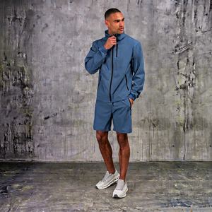 Chaqueta cortavientos con capucha y pantalones cortos para hombre, ligera, con cremallera completa, para deportes al aire libre, informal, con bolsillos con cremallera y puños elásticos - Product Image 6