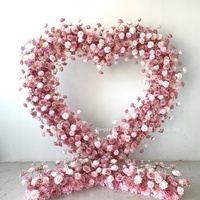 Arche en forme de cœur A-2036 de haute qualité avec fleurs artificielles en soie rose, arche en forme de cœur rouge et blanc avec fleurs pour la décoration d'événements de mariage