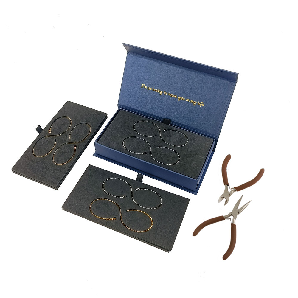 Catena in acciaio inossidabile + Chiusura in ottone + Set di attrezzi B