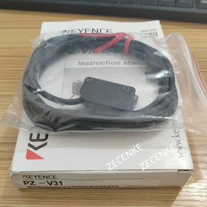 NEW KEYENCE PZ-V31 Laser Sensors Photoelectric Switch Sensors Detector - Product Image 2