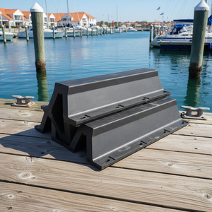 Каучуковый кранцевый отбойник V-образной формы 600H x 1500 мм, черный, из натурального каучука, сертифицированный ISO9001 - Product Image 1