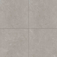 Carrelage en porcelaine gris clair aspect pierre 750x1500mm, veinage subtil, étanche, antidérapant, moderne, pour sol, mur, salle de bain, supermarché, salon